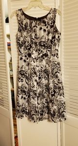 Sleeveless boat neck summer dress